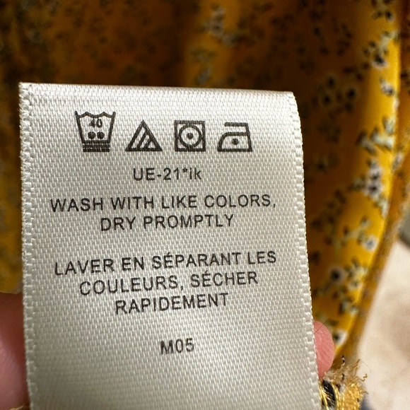 Van Heusen blouse , Size SP - Picture 4 of 6